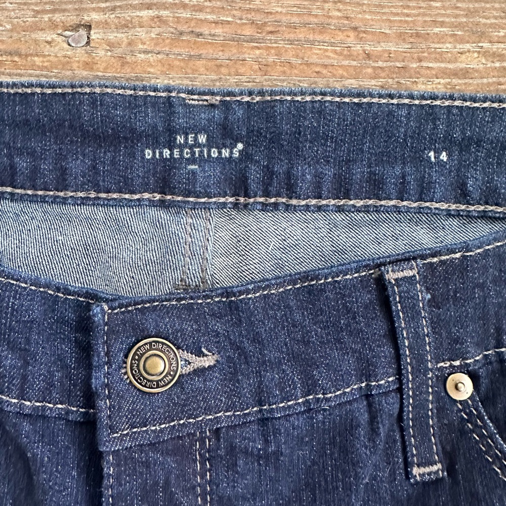 New Directions Burmuda Blue Jean Shorts - Picture 3 of 11